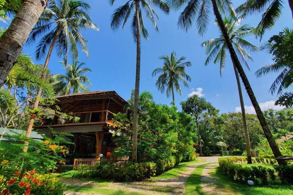 Villa Amantara Villa, Private Beachfront 4 Bedrooms