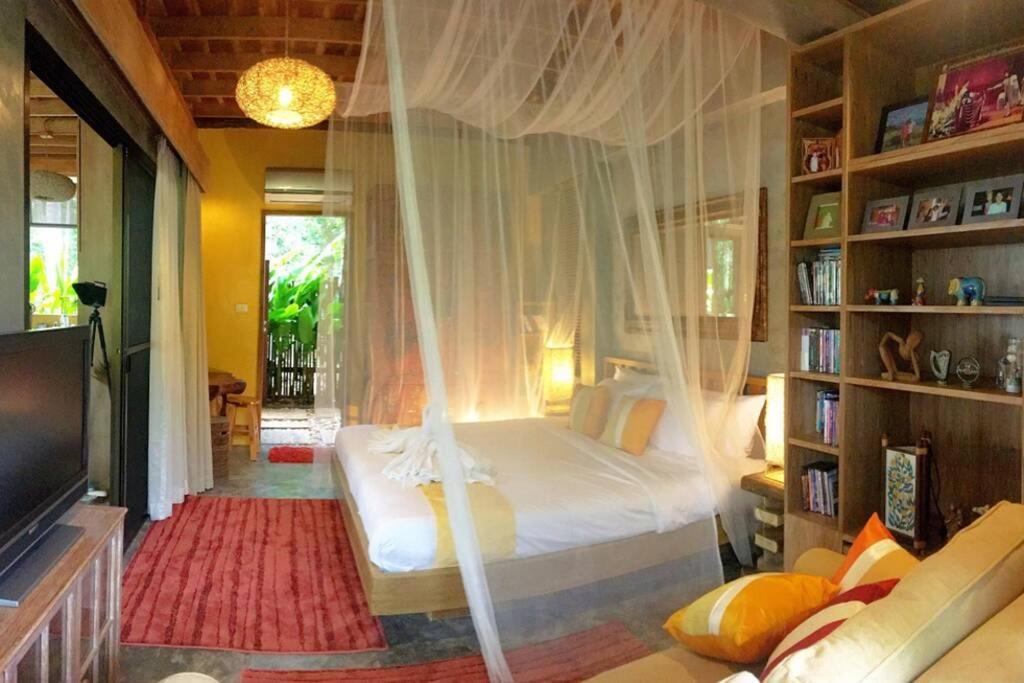 Villa Amantara Villa, Private Beachfront 4 Bedrooms Krabi town