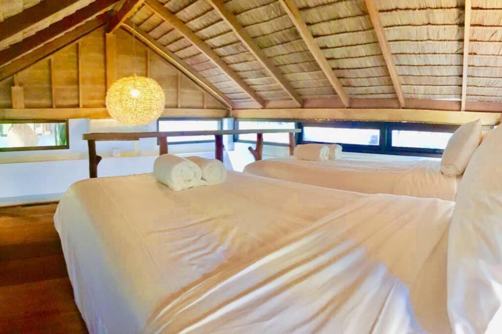 Villa Amantara Villa, Private Beachfront 4 Bedrooms *