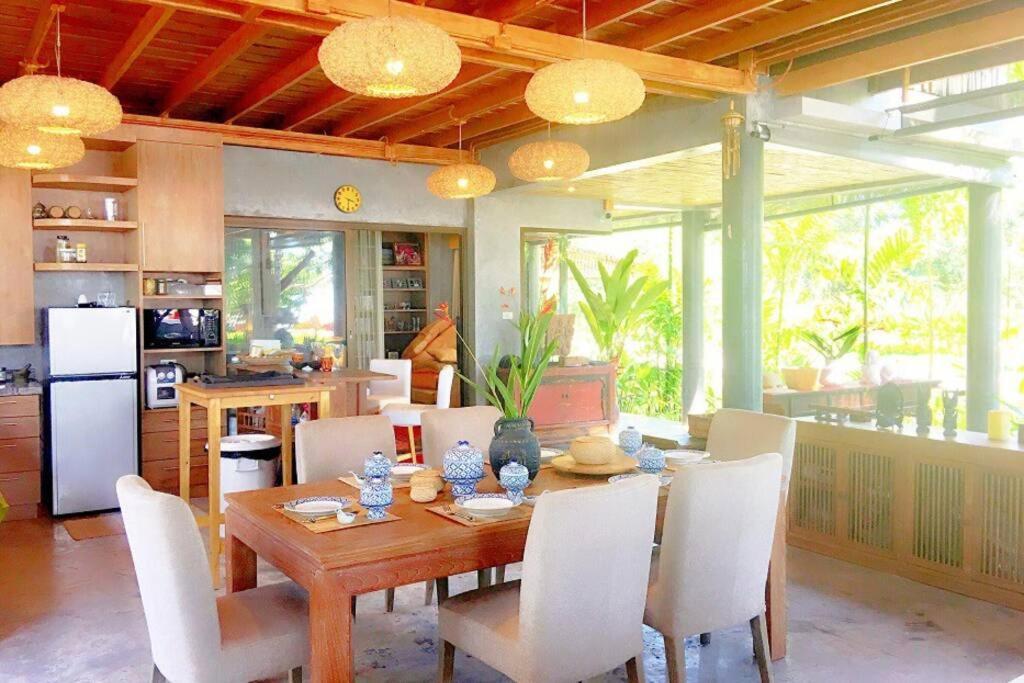 Amantara Villa, Private Beachfront 4 Bedrooms *