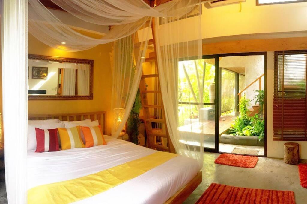 Villa Amantara Villa, Private Beachfront 4 Bedrooms