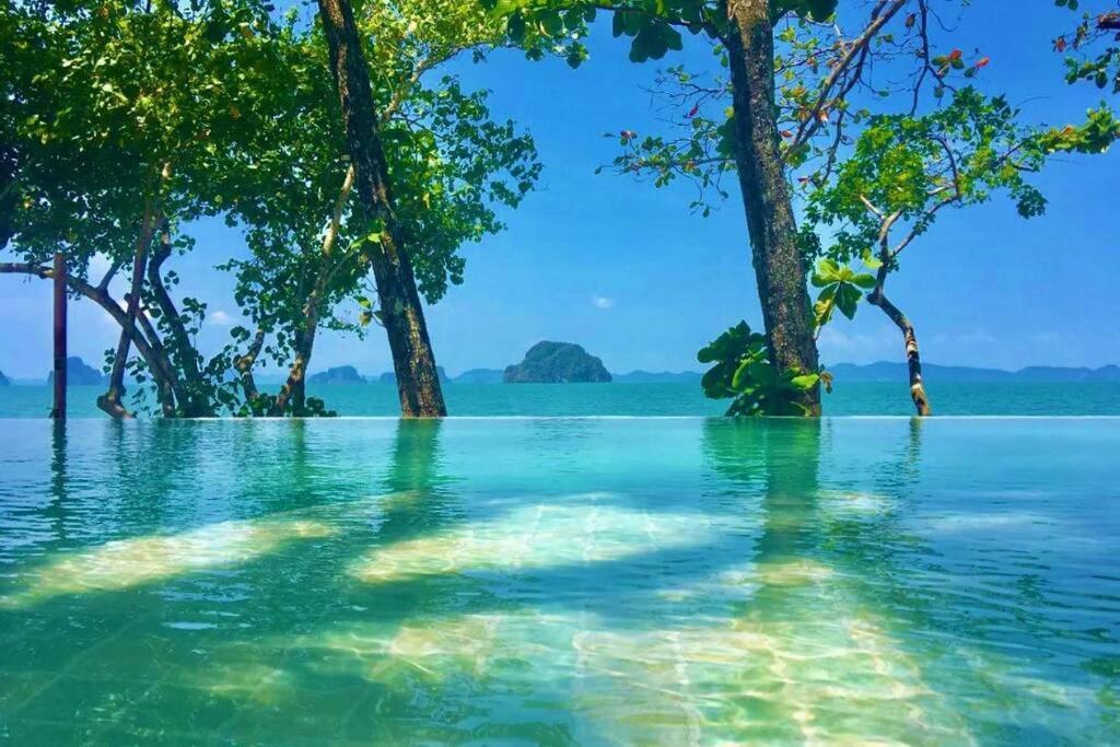 Villa Amantara Villa, Private Beachfront 4 Bedrooms Krabi town