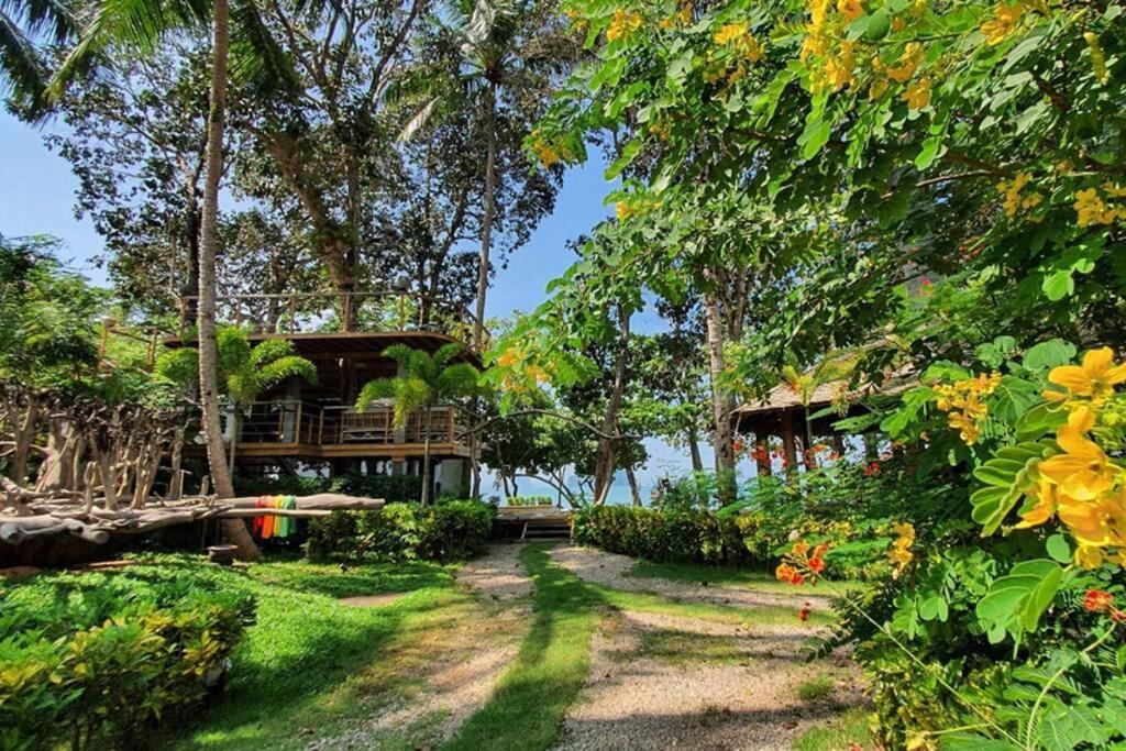 Amantara Villa, Private Beachfront 4 Bedrooms Villa *