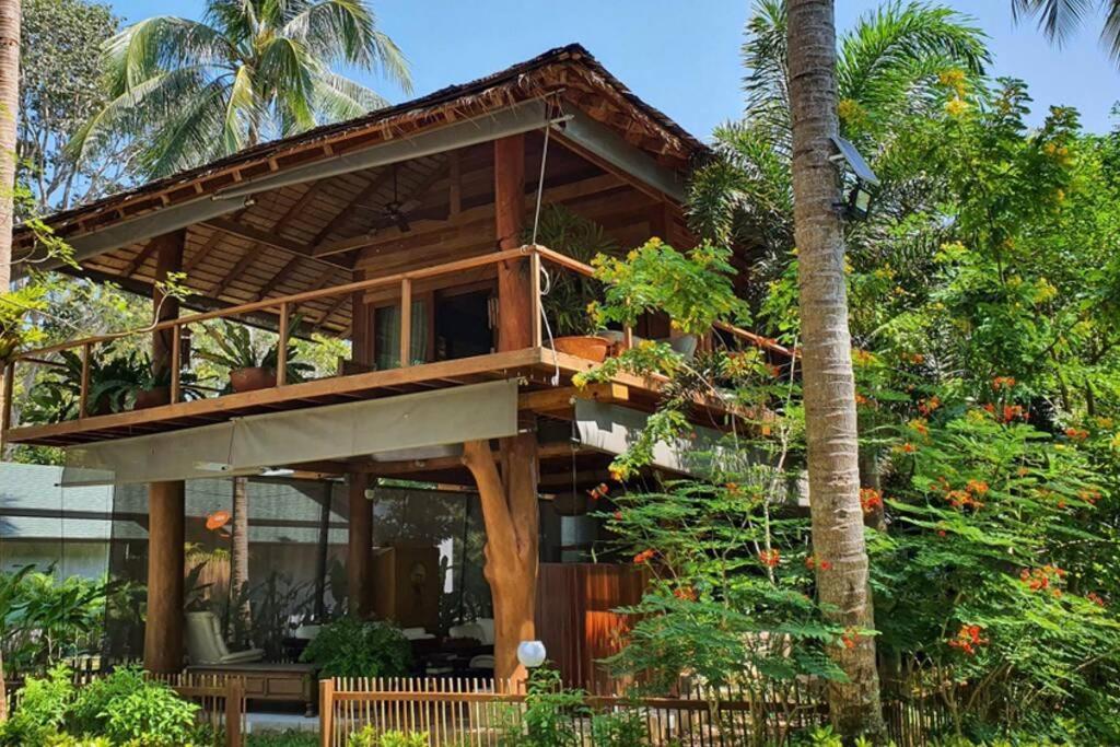 Amantara Villa, Private Beachfront 4 Bedrooms Villa